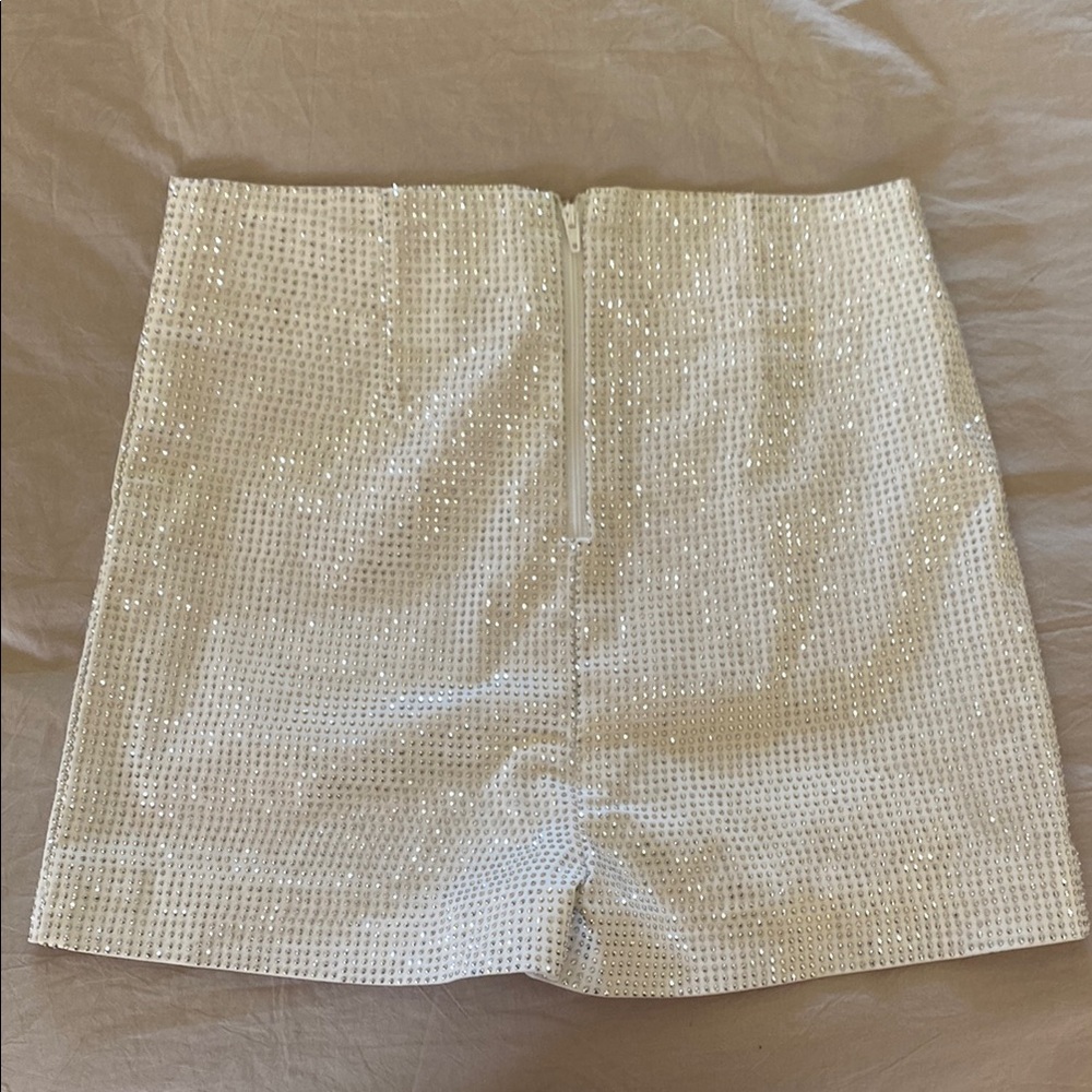 Windsor White High Waist Shorts with Silver Accents

Never worn